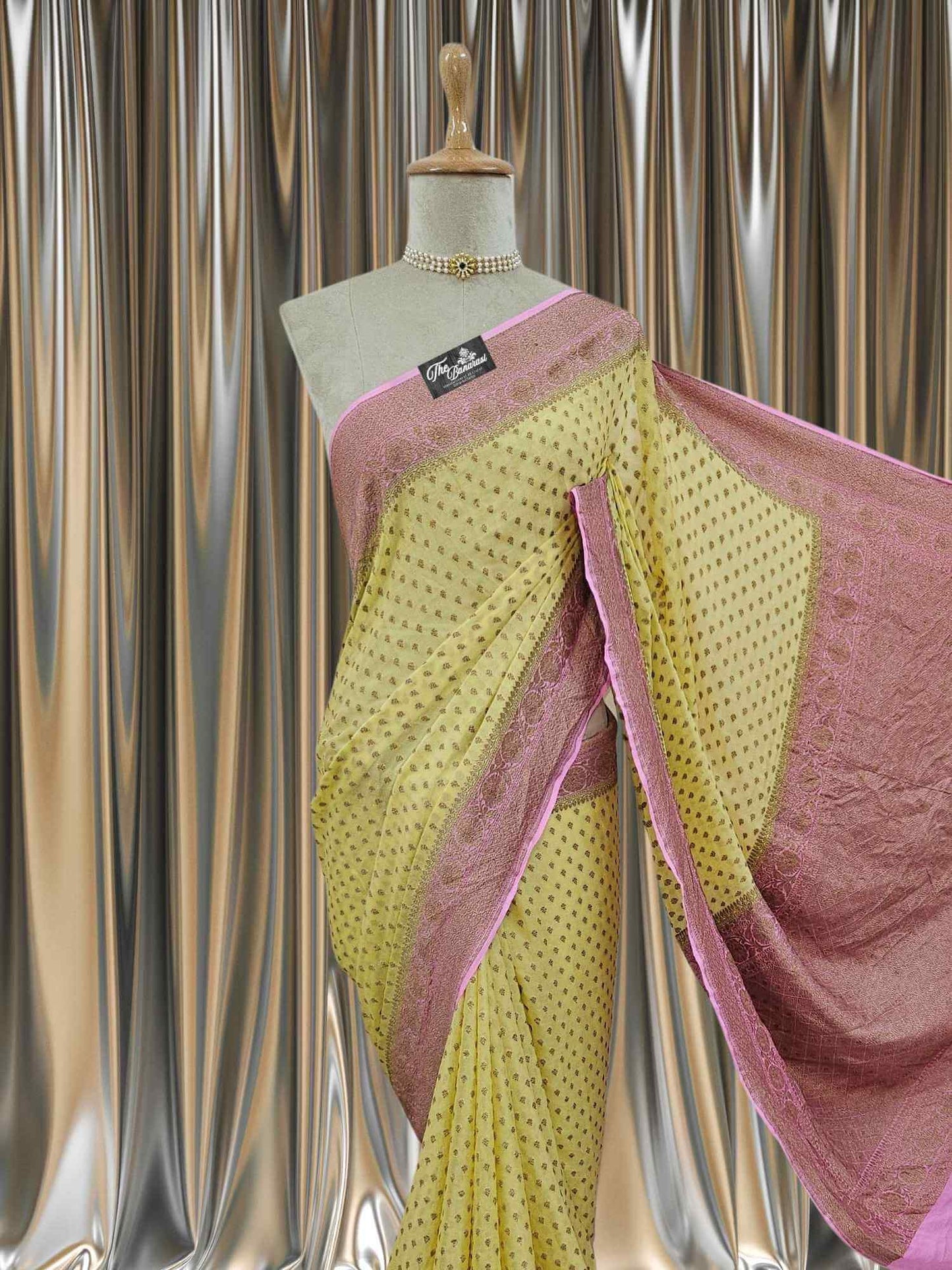 Close-up of Two-Tone Color Khaddi Georgette Handwoven Banarasi Saree with Antique Zari Work