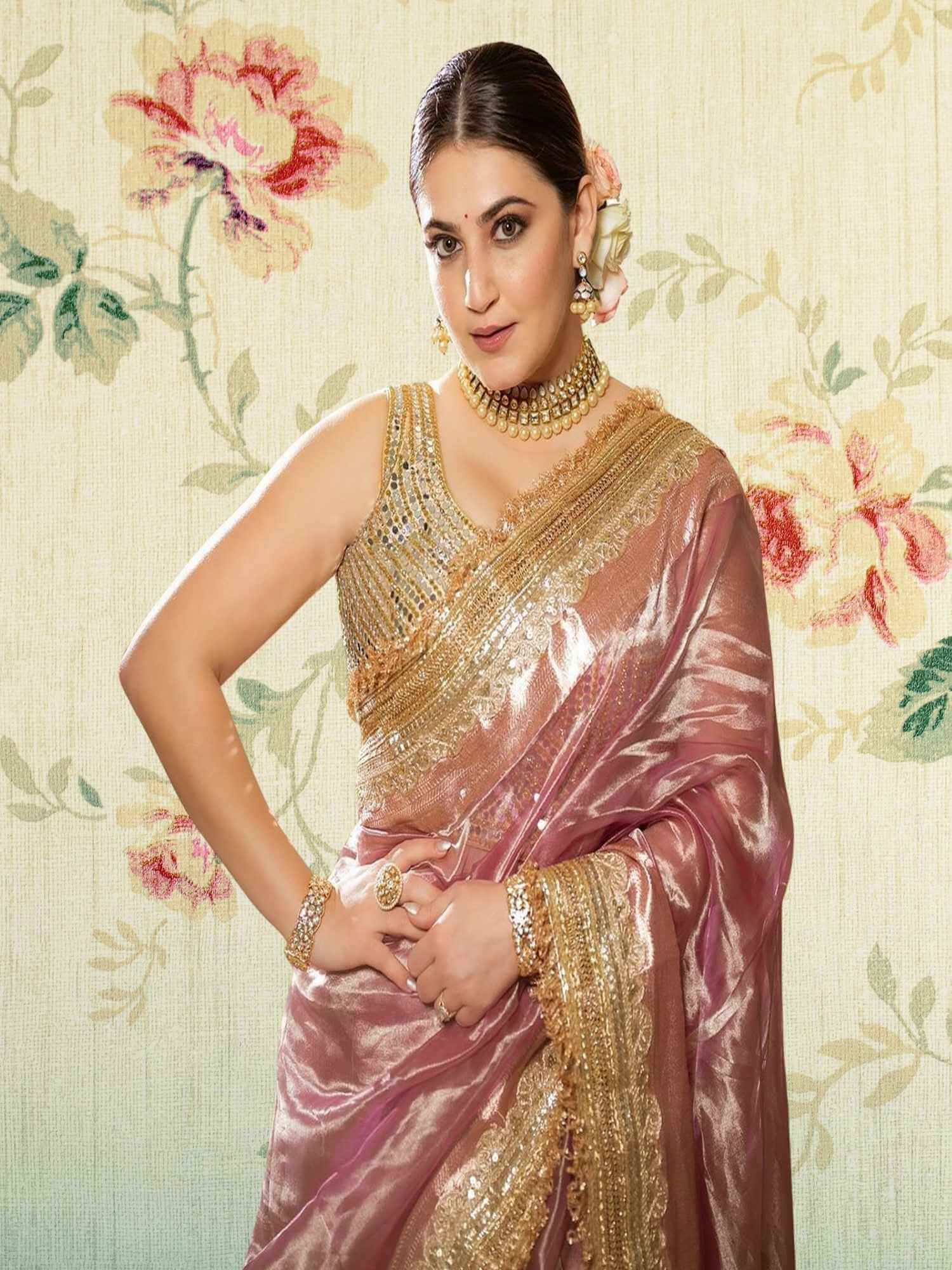 Shivaleeka Obero in Luxury Candy Floss Handwoven Banarasi Tissue Silk Saree - Close-up