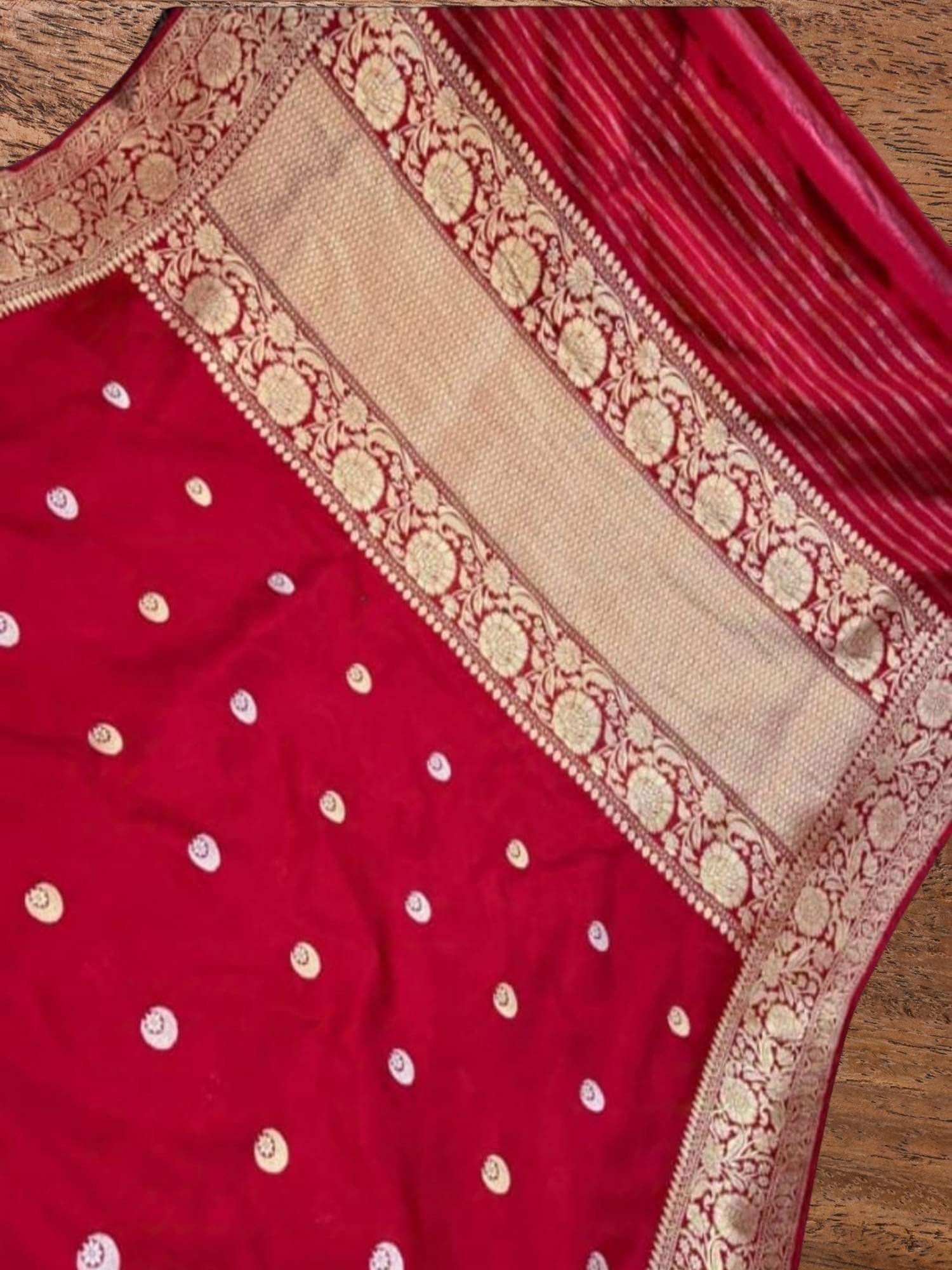 Chilli Red Katan Silk Chand Tara Handwoven Banarasi Saree with Sona Roopa Work - Full View