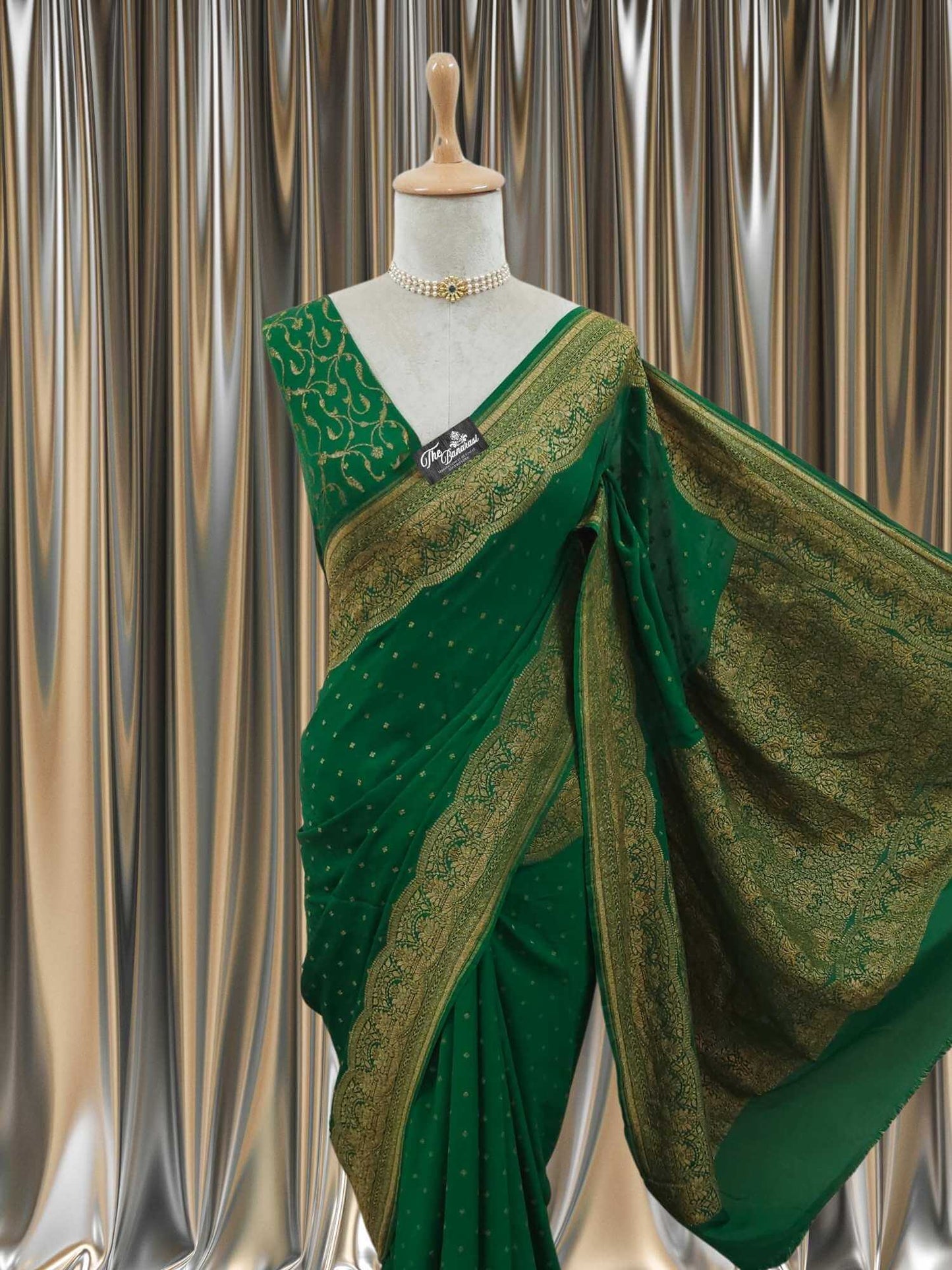 Close-up of Forest Green Crep Georgette Handwoven Banarasi Saree with Antique Zari Work