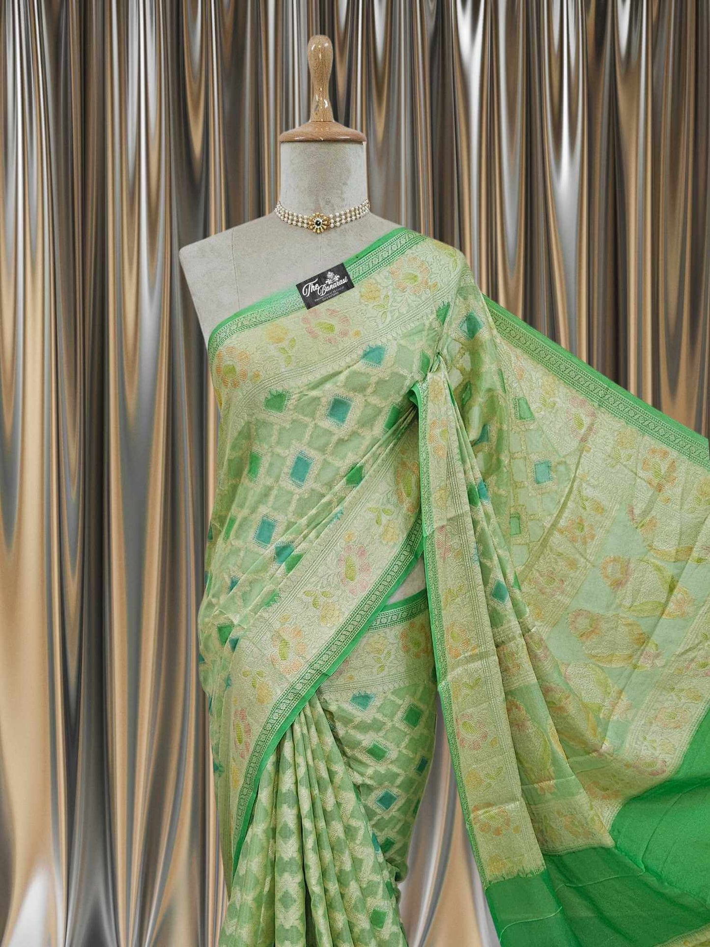 Close-up of Lightweight Pistachio Green Handloom Chiffon Banarasi Saree with Water Zari Work