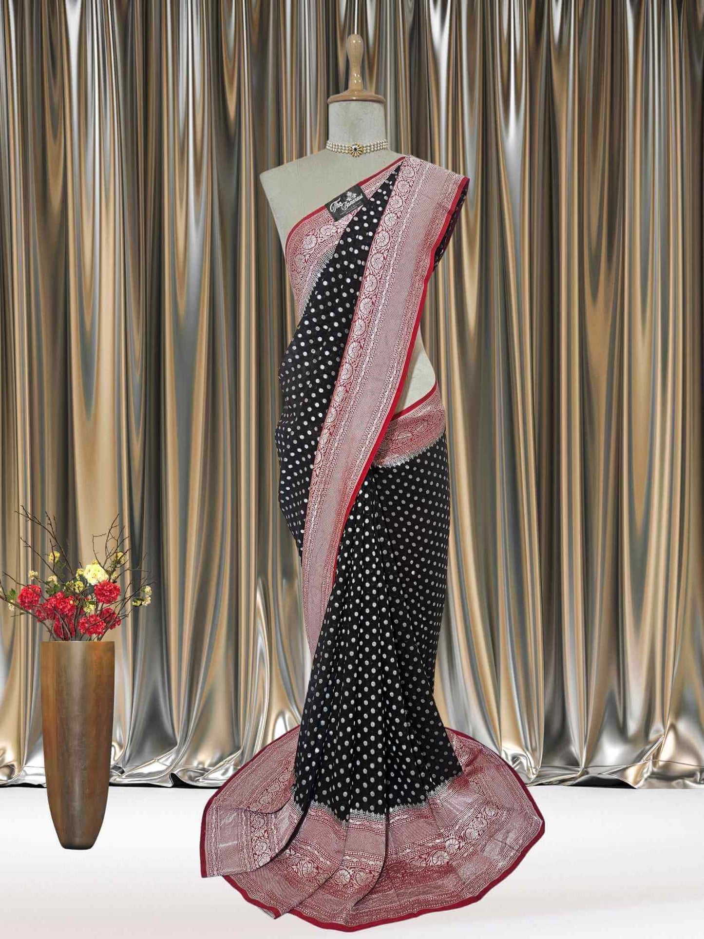 Dual-shade Khaddi Georgette Water Zari Banarasi Handloom Saree