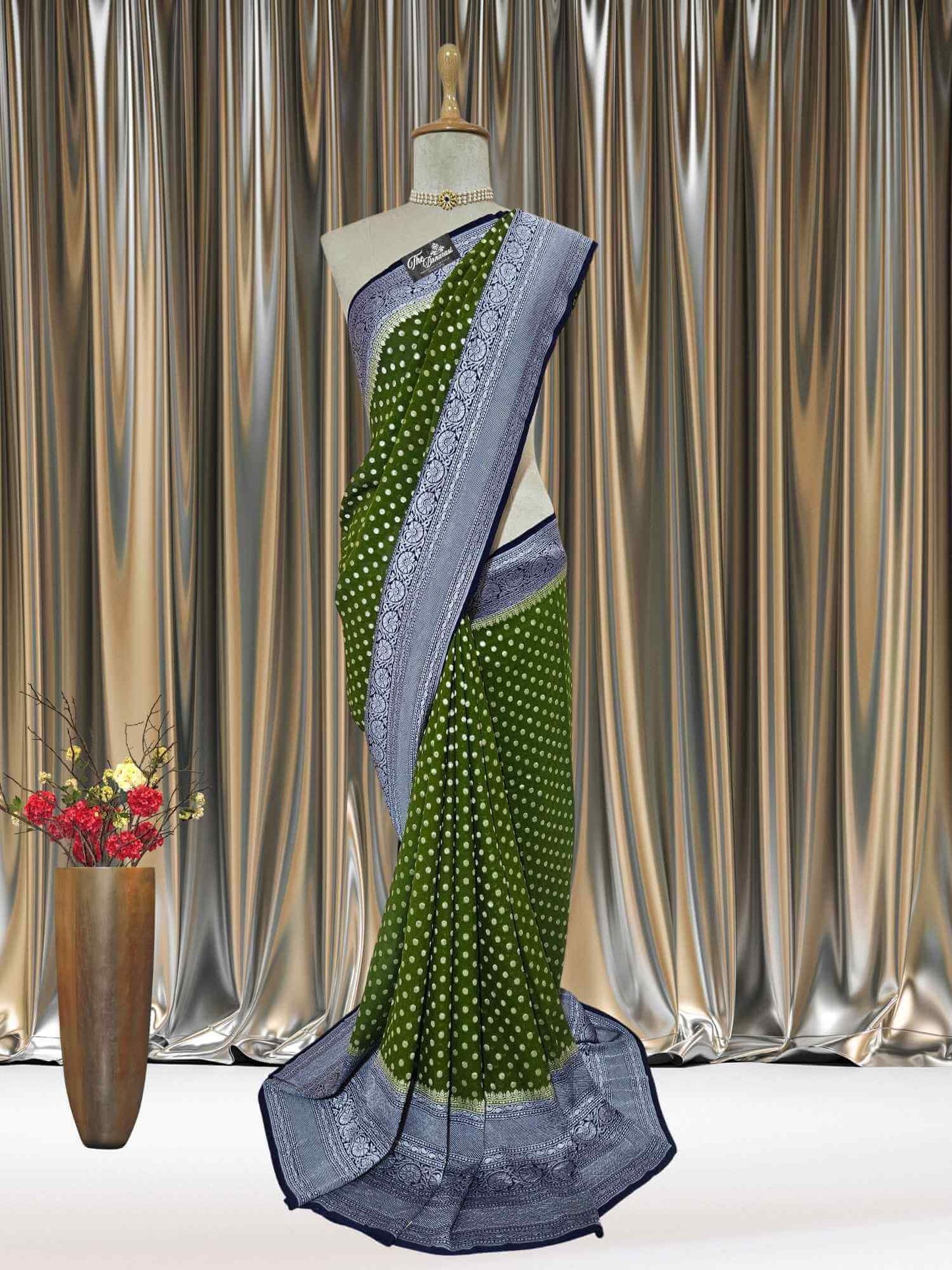 Dual-hue Khaddi Georgette Water Zari Banarasi Handloom Saree