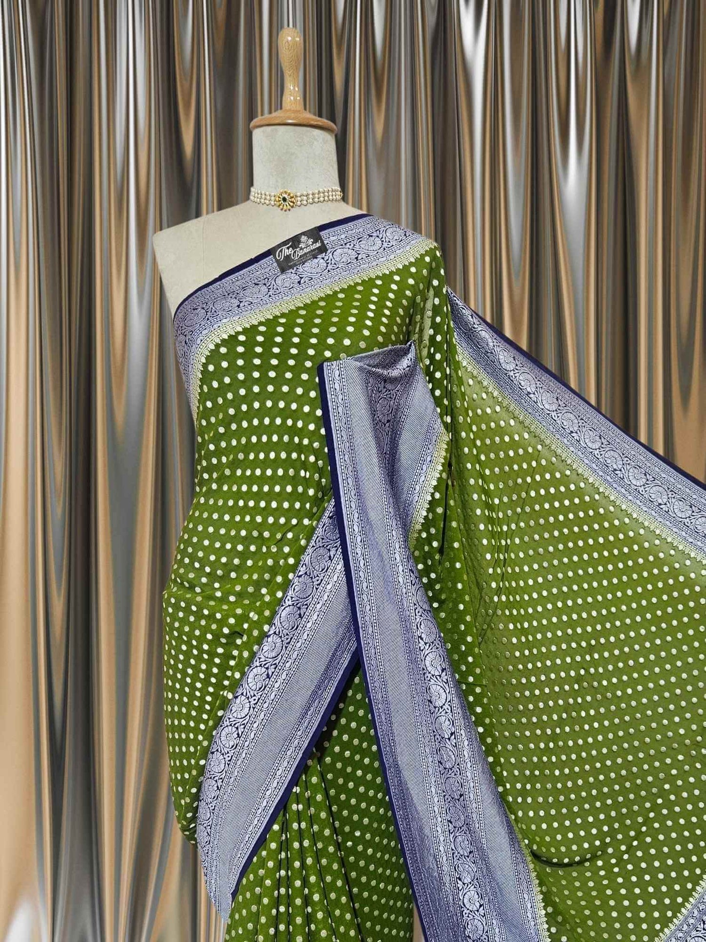 Dual-hue Khaddi Georgette Water Zari Banarasi Handloom Saree