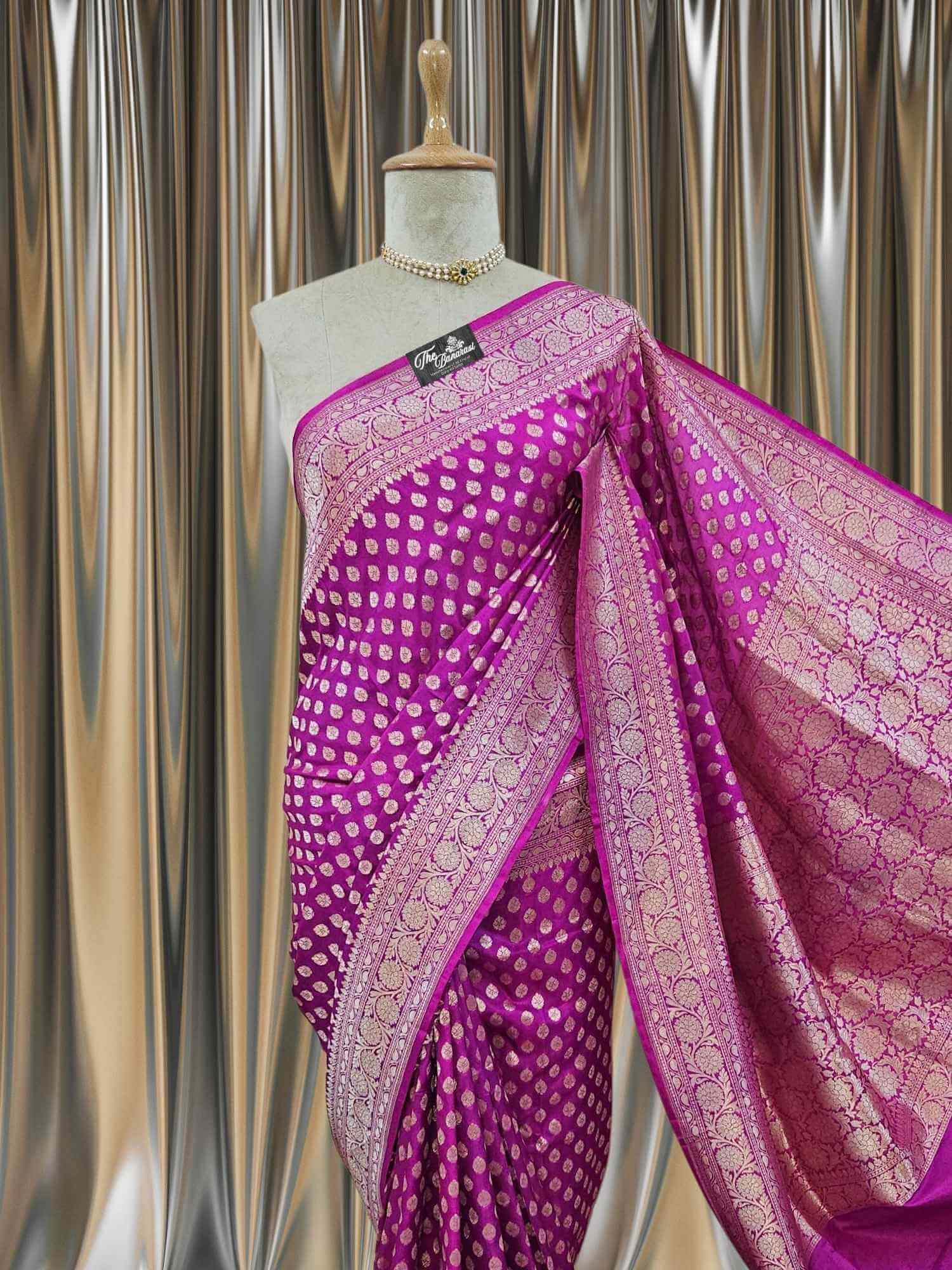 Close-up of Magenta Katan Silk Handwoven Banarasi Saree with Water Zari Work